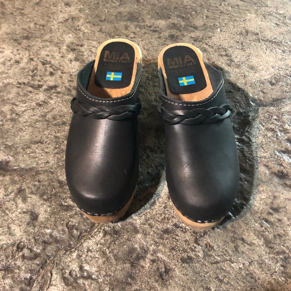 MIA Swedish Wooden black leather Elsa clog